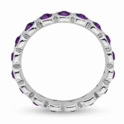 Женское кольцо из серебра с кристалом