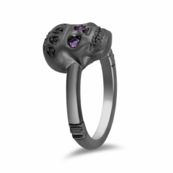 Женское кольцо из серебра с черным бриллиантом и аметистом