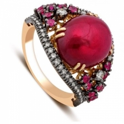 Кольцо из красного золота с бриллиантами и рубинами