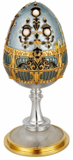 Яйцо-шкатулка к 300-летию Санкт-Петербурга из серебра с агатами