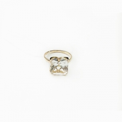 Женское кольцо из золота с горным хрусталем (17,5 р-р)