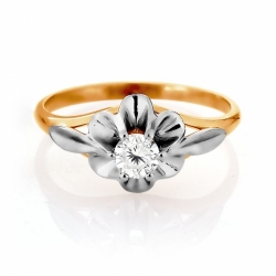 Золотое кольцо Цветок с бриллиантом