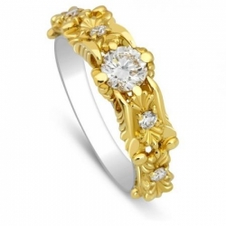 Эксклюзивное помолвочное кольцо из золота с бриллиантами