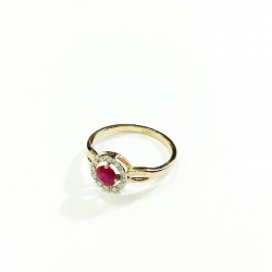 Кольцо из золота с рубином и бриллиантами (18,5 р-р)