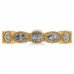 Женское кольцо из желтого золота с муассанитами