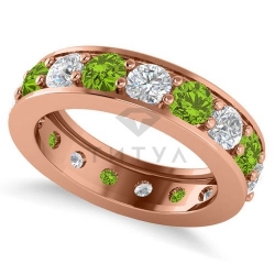 Обручальное кольцо из красного золота с хризолитом и бриллиантом
